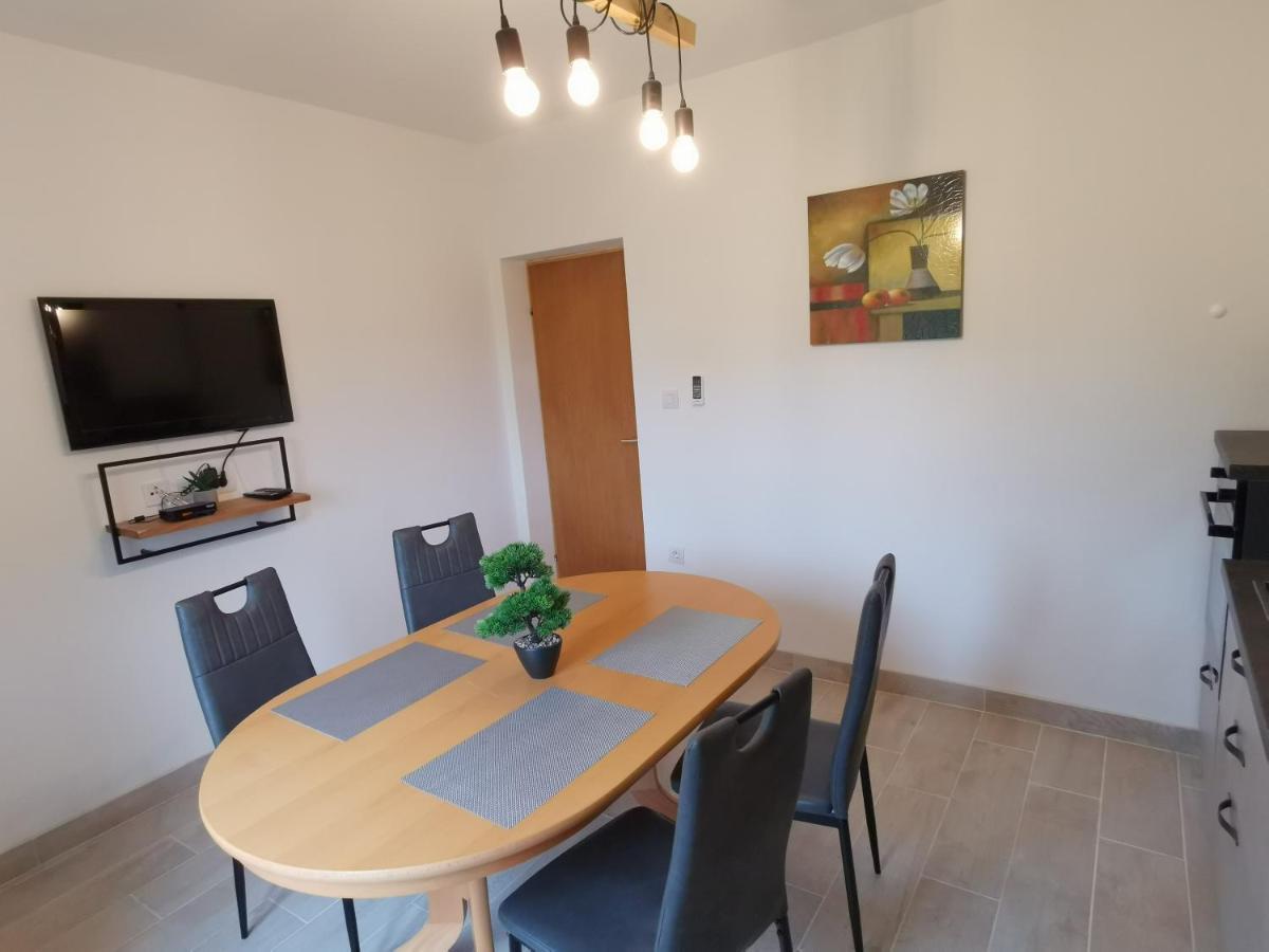 Apartments Jurandvor Baška Eksteriør bilde