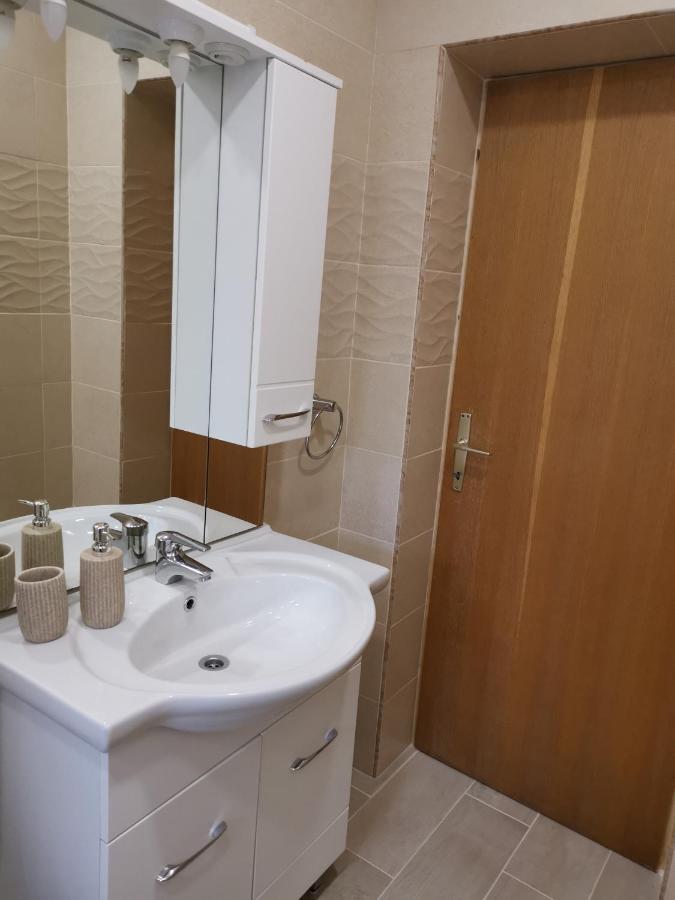 Apartments Jurandvor Baška Eksteriør bilde