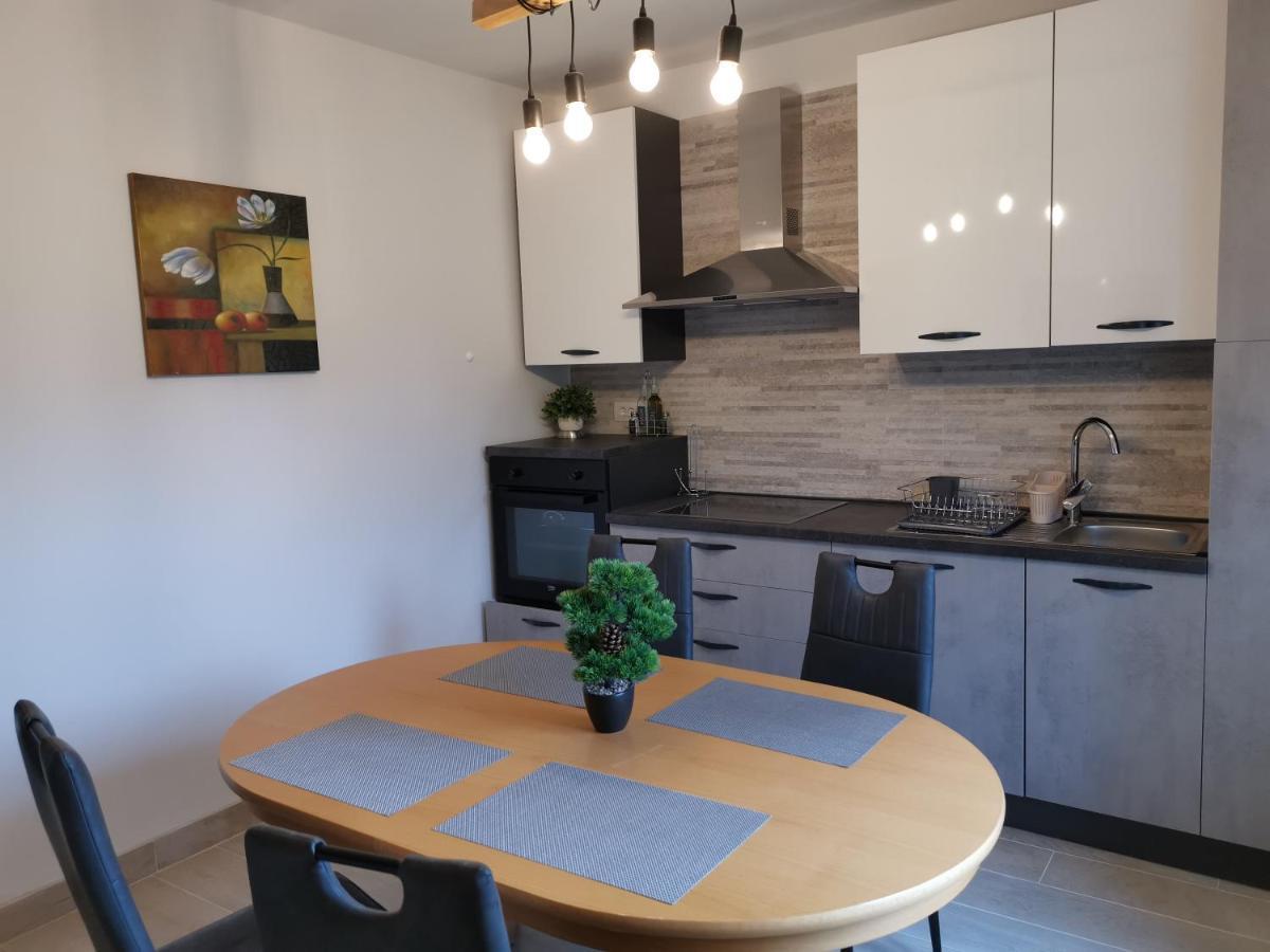 Apartments Jurandvor Baška Eksteriør bilde
