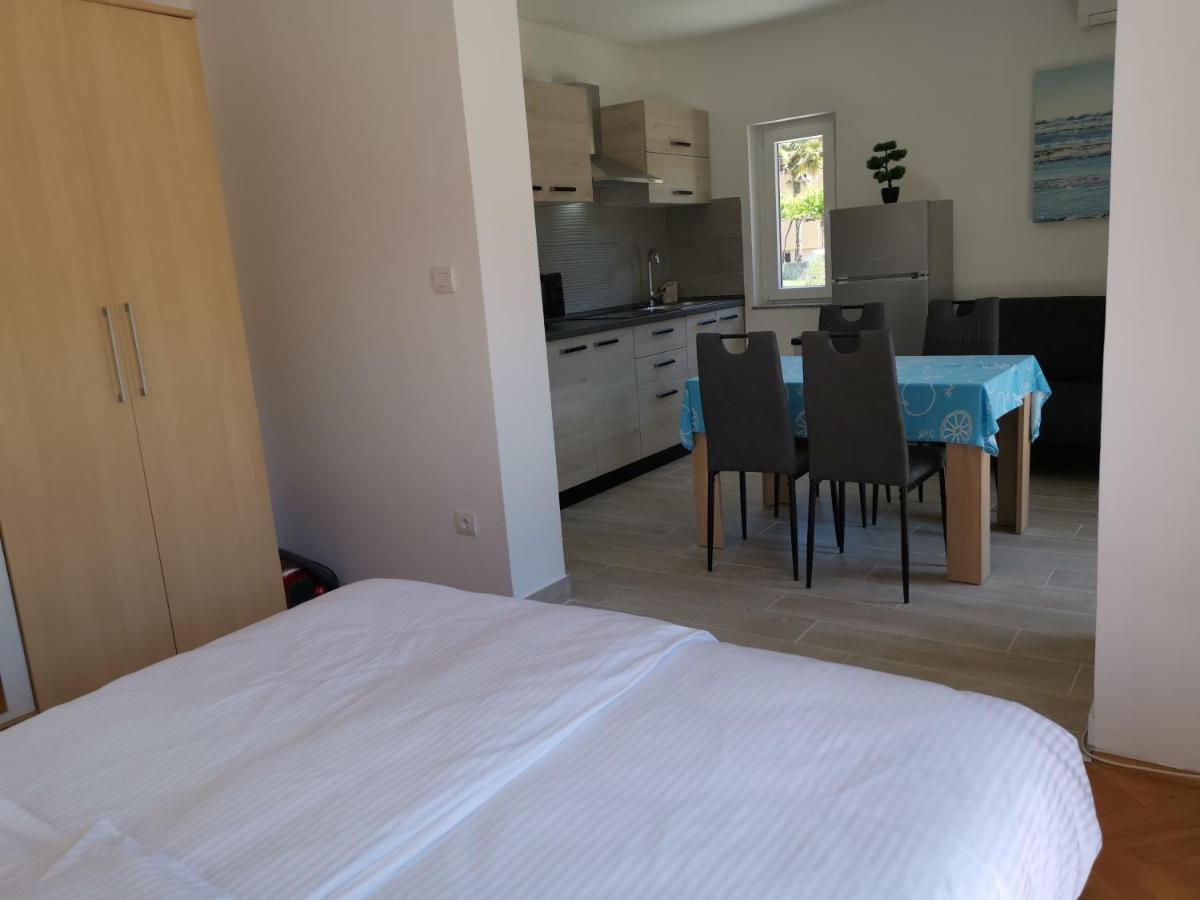 Apartments Jurandvor Baška Eksteriør bilde
